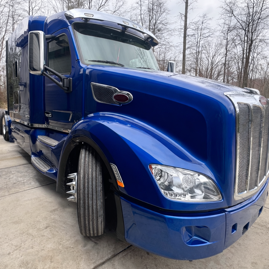 2017 PETERBILT 579 - Image 3